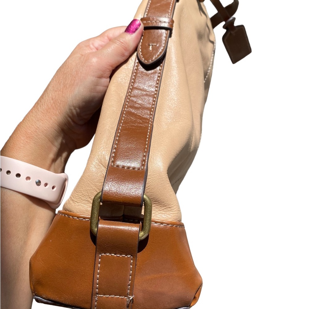 Tignanello Leather Tan and Brown Shoulder Bag Purse - Picture 5 of 14